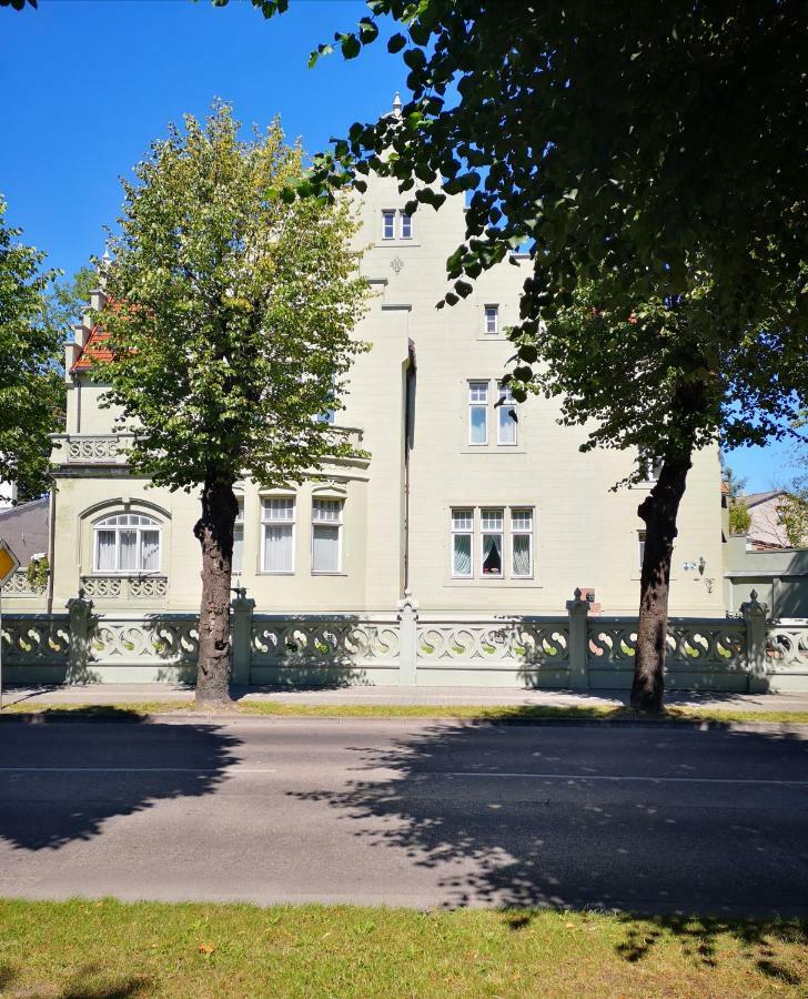 Green Leaf Apartments Liepāja Extérieur photo